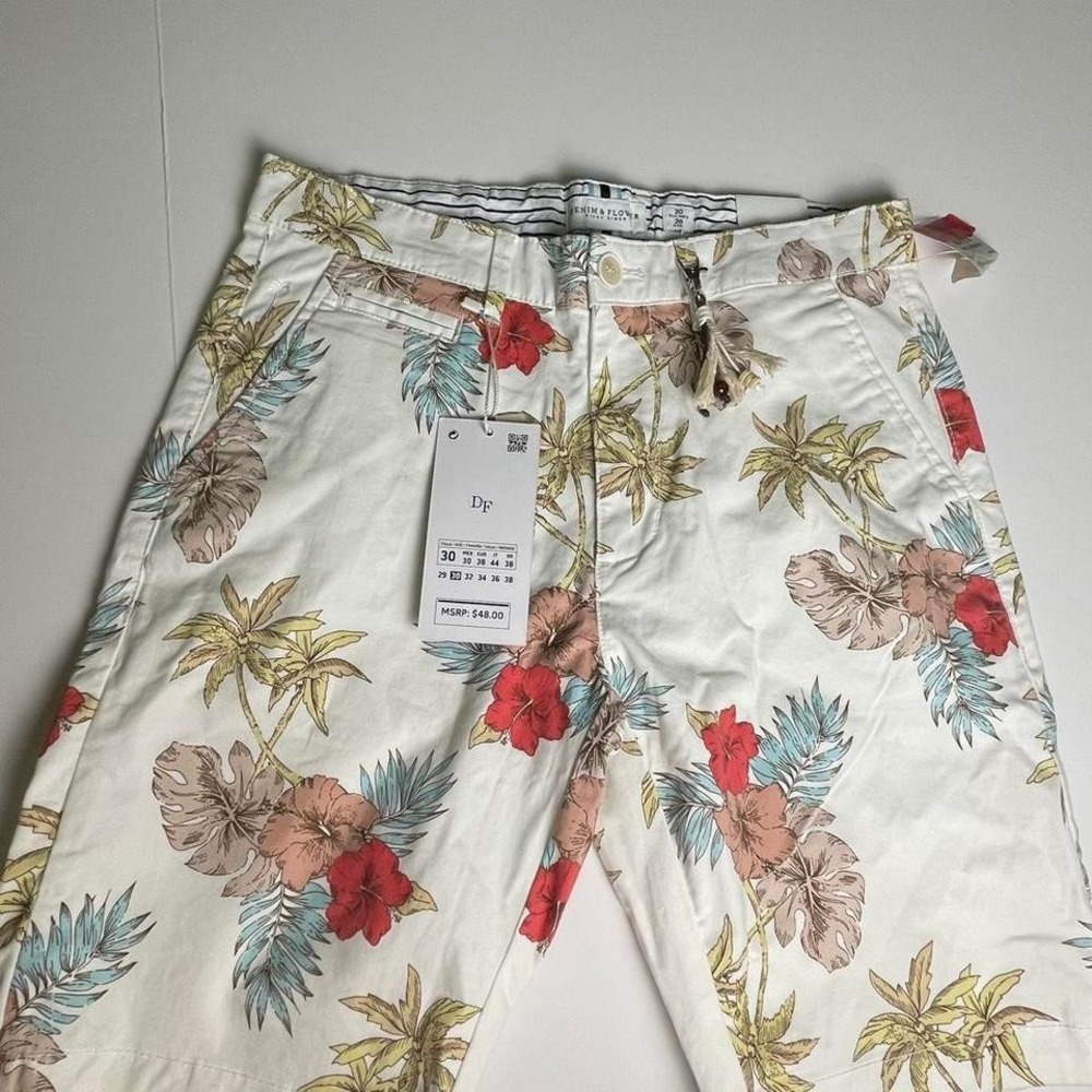Denim & flower Ricky Singh men's Power Stretch white and tan floral shorts  30